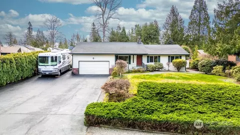 21415 SE 252nd Pl, Maple Valley, WA 98038