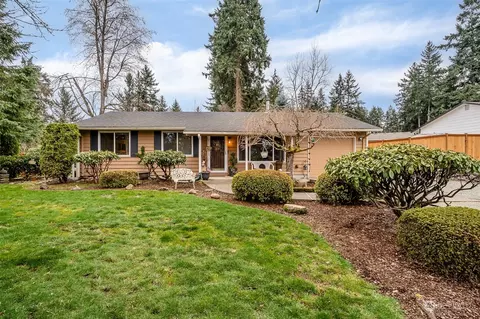 19214 Maryann Dr E, Lake Tapps, WA 98391