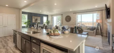 Kitchen - 20926 42nd Dr SE #137, Bothell, WA 98021 photo 5 of 6