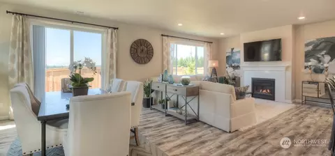 Dining - 20926 42nd Dr SE #137, Bothell, WA 98021 photo 2 of 3