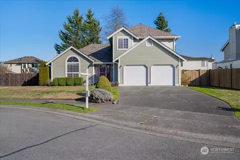 515 Hazel Pl, Enumclaw, WA 98022