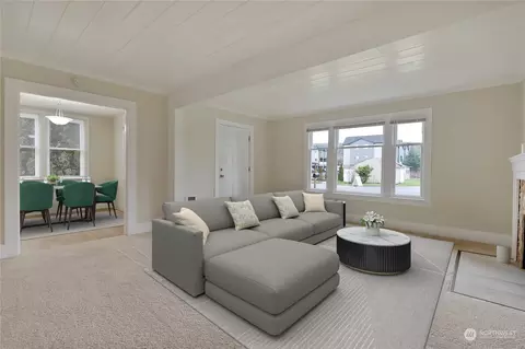 Living - 6220 Parker Rd E, Sumner, WA 98390 photo 1 of 3