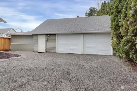 Exterior - 6220 Parker Rd E, Sumner, WA 98390 photo 5 of 13