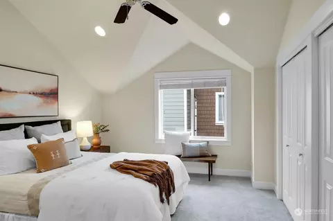 Bedroom - 2820 E Spring Street Ct, Seattle, WA 98122 photo 4 of 4