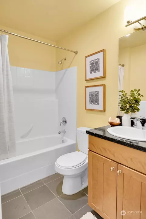 Bath - 2820 E Spring Street Ct, Seattle, WA 98122 photo 1 of 2