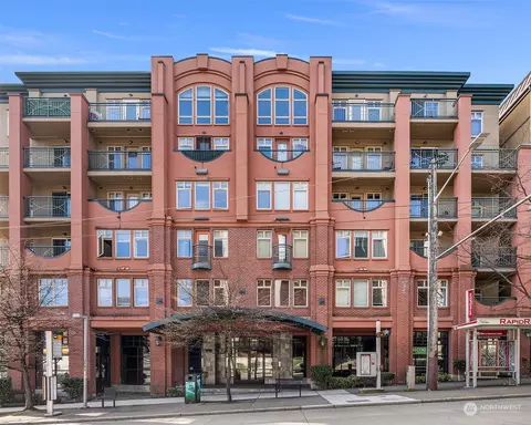 123 Queen Anne Ave N #211, Seattle, WA 98109