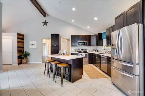Kitchen - 28515 30th Ave E, Spanaway, WA 98387 photo 1 of 4