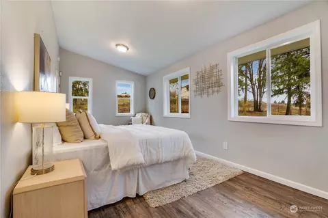 Bedroom - 28515 30th Ave E, Spanaway, WA 98387 photo 3 of 5