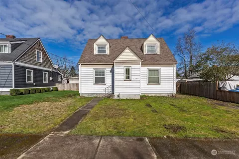 1209 3rd St NE, Auburn, WA 98002