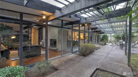 7628 SE 41st St, Mercer Island, WA 98040