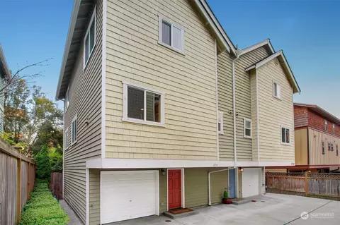 6714 Alonzo Ave NW #B, Seattle, WA 98117