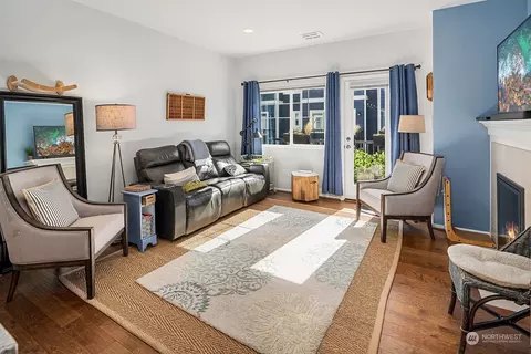 Living - 3403 31st Dr, Everett, WA 98201 photo 1 of 2