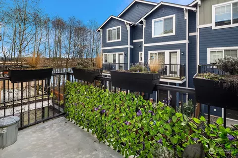Exterior - 3403 31st Dr, Everett, WA 98201 photo 2 of 3