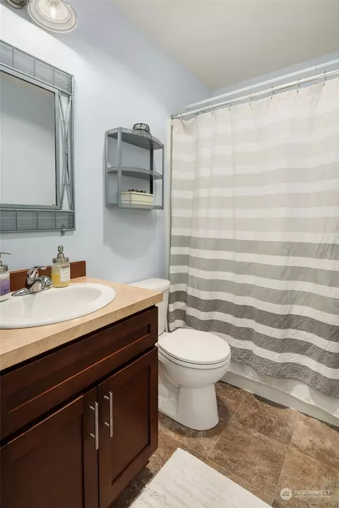 Bath - 3403 31st Dr, Everett, WA 98201 photo 4 of 4