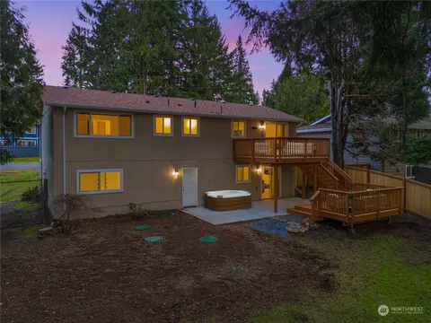 Exterior - 1133 121st Pl SE, Everett, WA 98208 photo 9 of 10