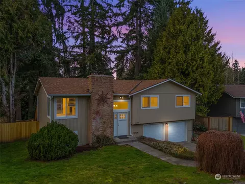 Exterior - 1133 121st Pl SE, Everett, WA 98208 photo 2 of 10