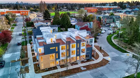 1657 N 95th St, Seattle, WA 98103