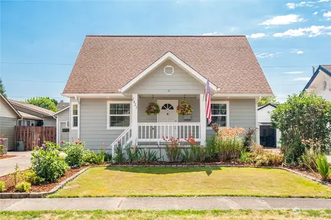 2825 Garfield St, Longview, WA 98632