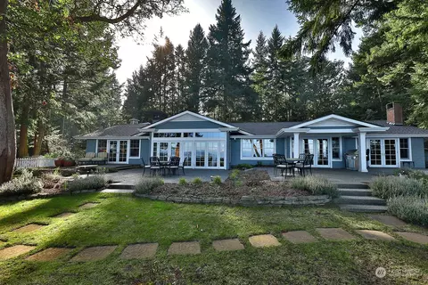 152 N Pheasant Run Rd, Coupeville, WA 98239
