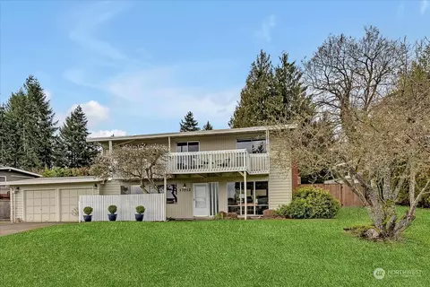 17012 NE 6th St, Bellevue, WA 98008