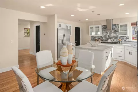 Dining - 3310 181st St SE, Bothell, WA 98012 photo 2 of 2