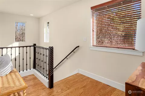 Entry Way - 3310 181st St SE, Bothell, WA 98012 photo 3 of 3