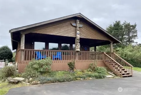 12 Lokit St, Ocean Shores, WA 98569