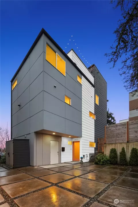 2407 E Pike St, Seattle, WA 98122