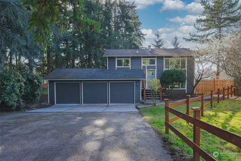 11633 NE 140th St, Kirkland, WA 98034