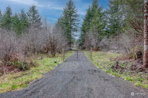 190 W Elk Hill Rd, Elma, WA 98541