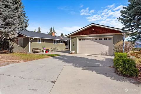 1354 Patsue Pl, Wenatchee, WA 98801