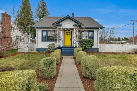 1005 Mckinley St, Enumclaw, WA 98022