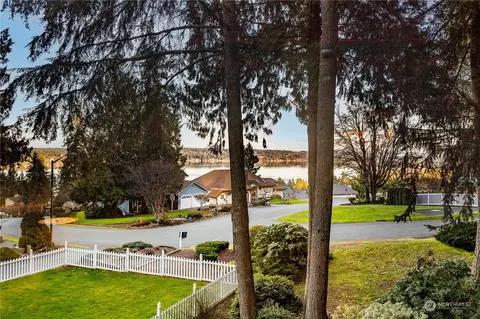 4900 NW Terrace View Dr, Bremerton, WA 98312