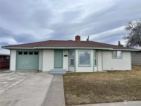 551 S Canterbury Ln, Moses Lake, WA 98837