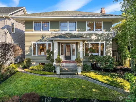 916 11th Ave E, Seattle, WA 98102
