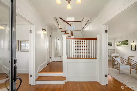 Entry Way - 916 11th Ave E, Seattle, WA 98102 photo 1 of 3