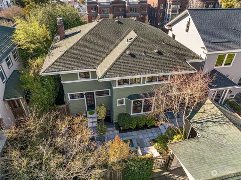 Exterior - 916 11th Ave E, Seattle, WA 98102 photo 9 of 10