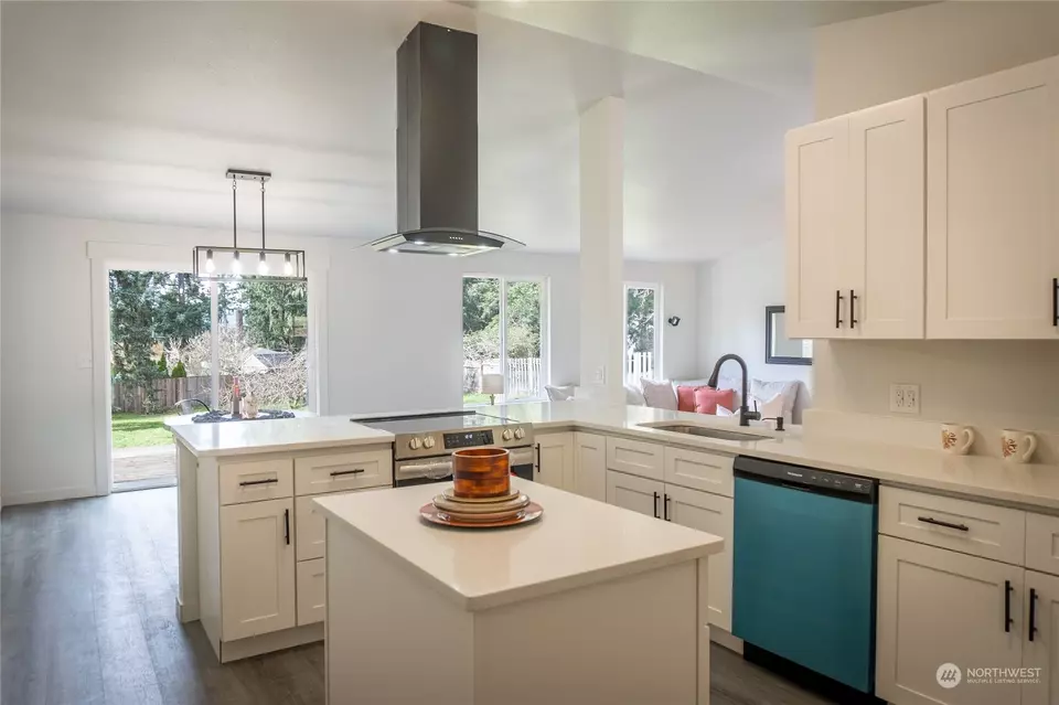 Kitchen - 9287 Olson Rd NW, Bremerton, WA 98311 photo 3 of 4