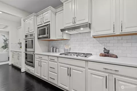 Kitchen - 4123 175th Pl SE, Bothell, WA 98012 photo 4 of 8