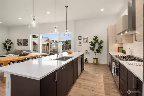 Kitchen - 10322 NE 185th St #D, Bothell, WA 98011 photo 2 of 3