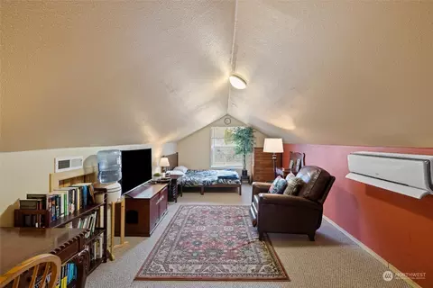 Bedroom - 26 E Chestnut St, Walla Walla, WA 99362 photo 2 of 2