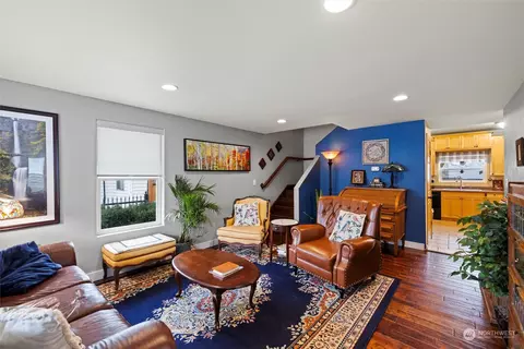 Living - 26 E Chestnut St, Walla Walla, WA 99362 photo 1 of 3