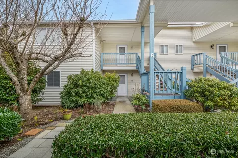 20617 28th Ave W #A1, Lynnwood, WA 98036