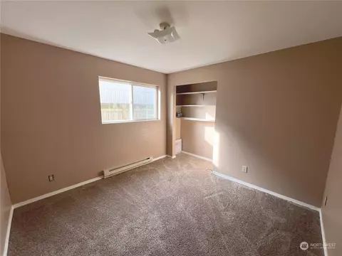 Bedroom - 137 E Fir St, Sequim, WA 98382 photo 3 of 5