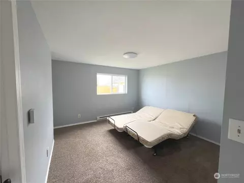 Bedroom - 137 E Fir St, Sequim, WA 98382 photo 1 of 5