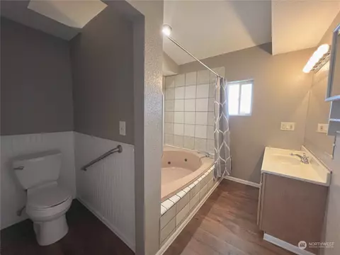 Bath - 137 E Fir St, Sequim, WA 98382 photo 5 of 6