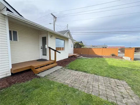 Exterior - 137 E Fir St, Sequim, WA 98382 photo 4 of 7