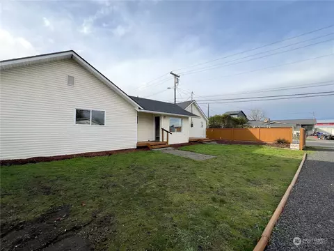 137 E Fir St, Sequim, WA 98382