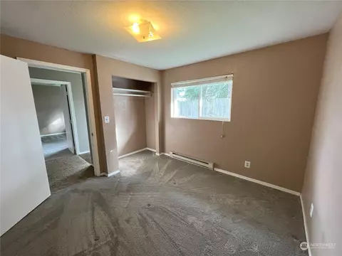 Bedroom - 137 E Fir St, Sequim, WA 98382 photo 4 of 5