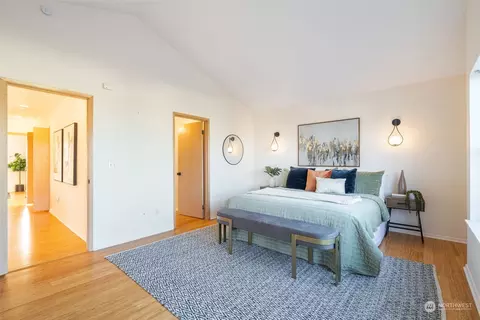 Bedroom - 215 22nd Ave E, Seattle, WA 98112 photo 2 of 5